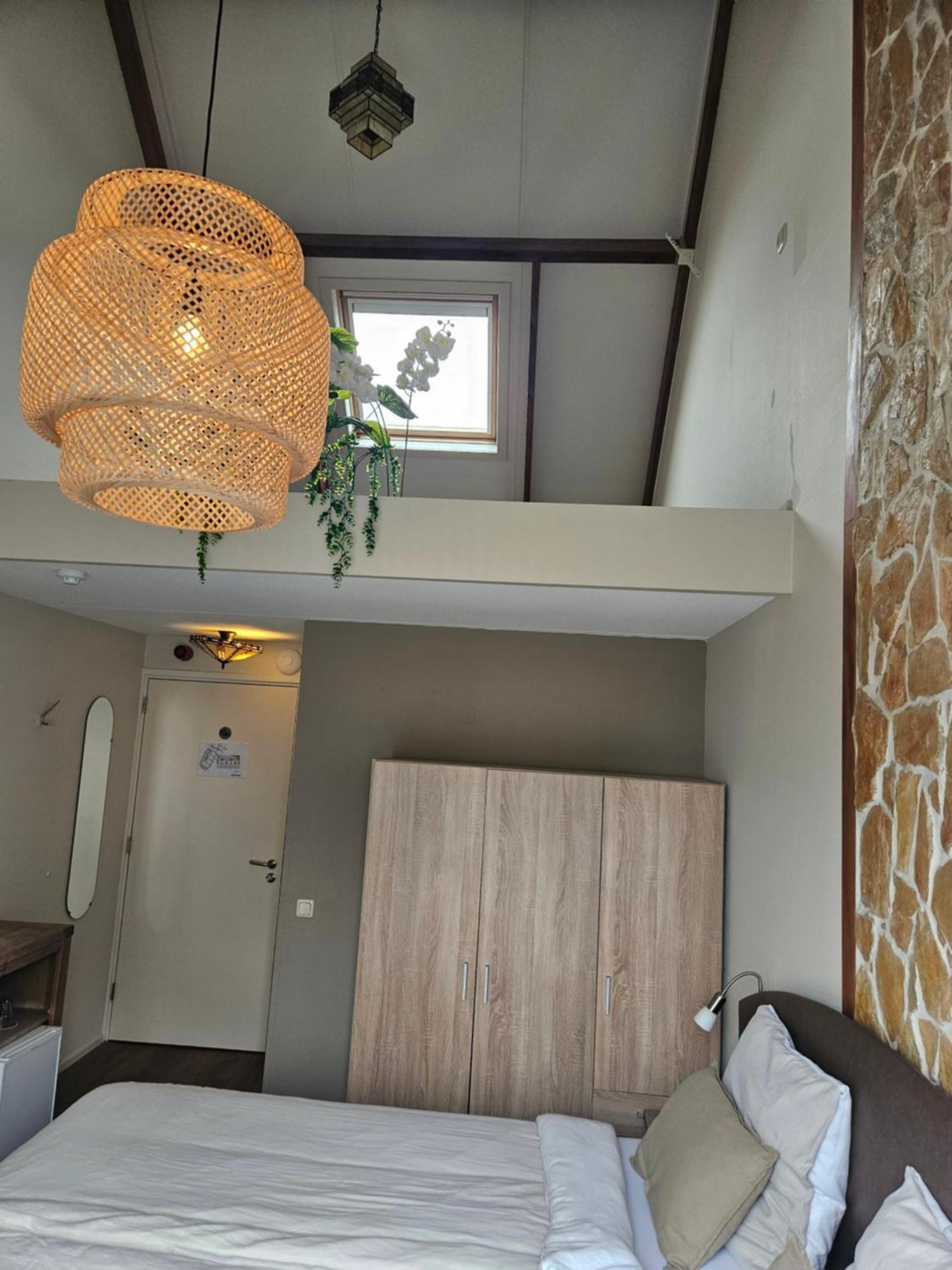 Hotel Dolores Ameland Nes  Esterno foto