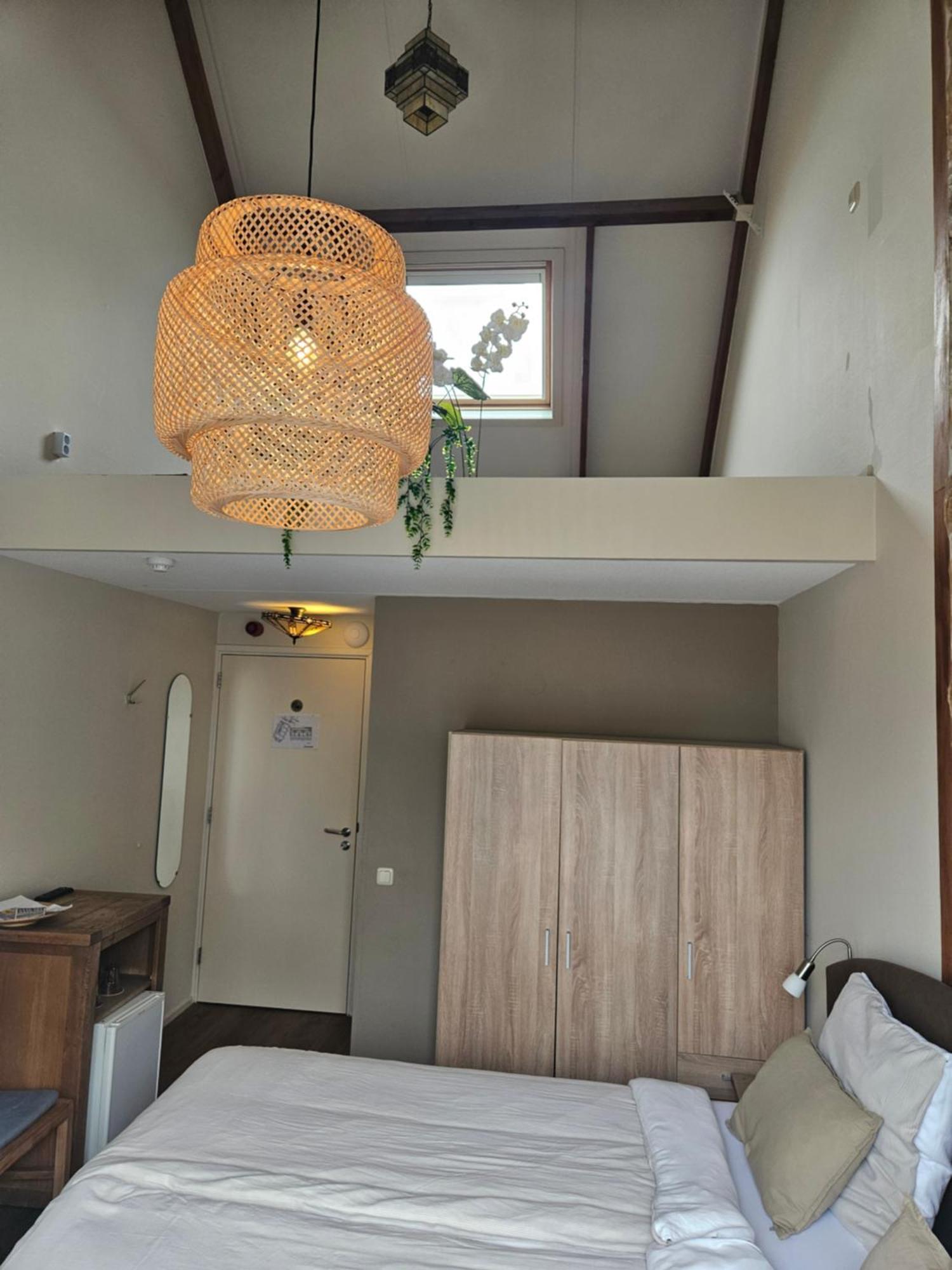 Hotel Dolores Ameland Nes  Esterno foto
