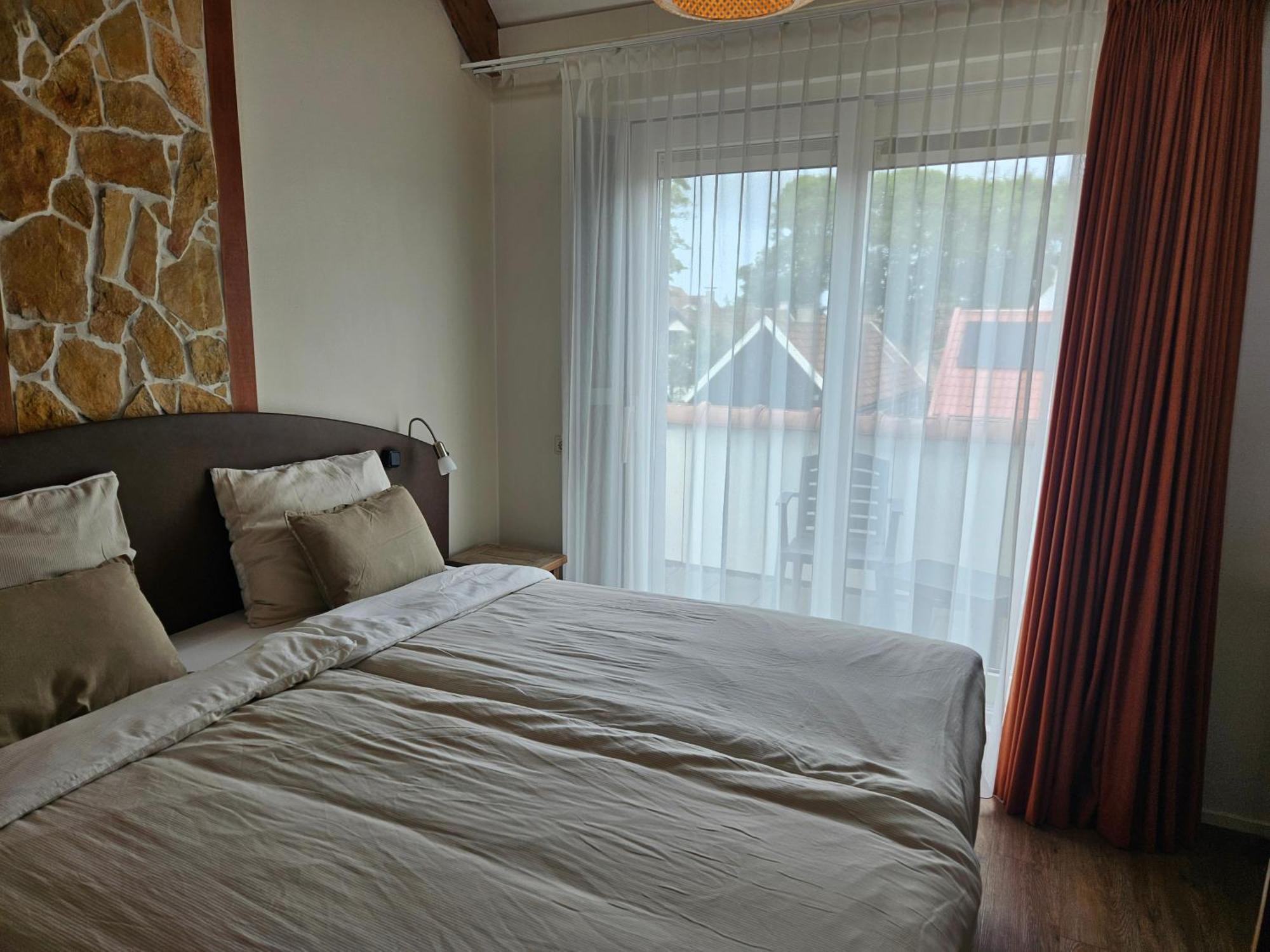 Hotel Dolores Ameland Nes  Esterno foto