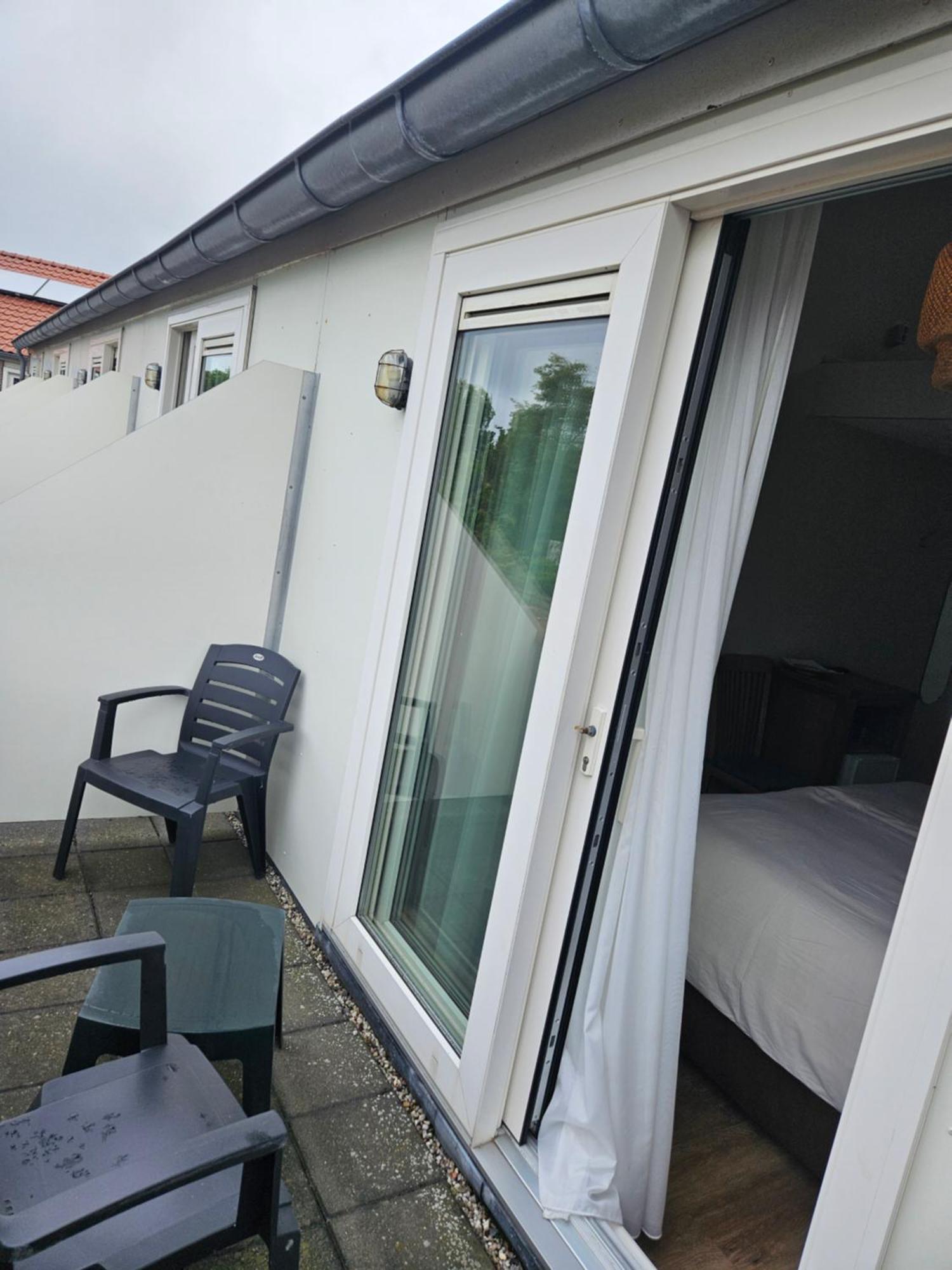 Hotel Dolores Ameland Nes  Esterno foto