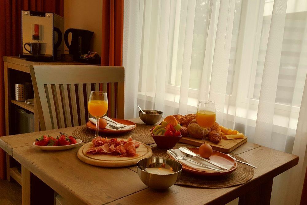 Hotel Dolores Ameland Nes  Esterno foto