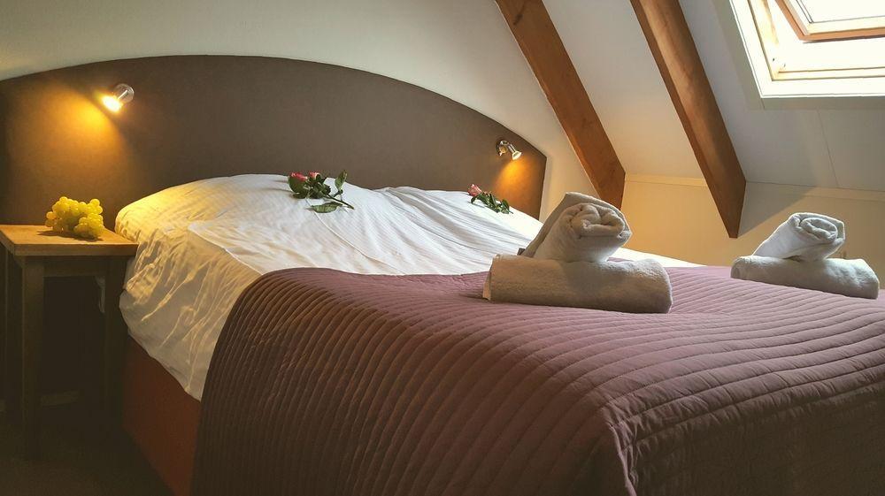 Hotel Dolores Ameland Nes  Esterno foto