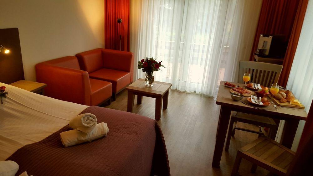 Hotel Dolores Ameland Nes  Esterno foto