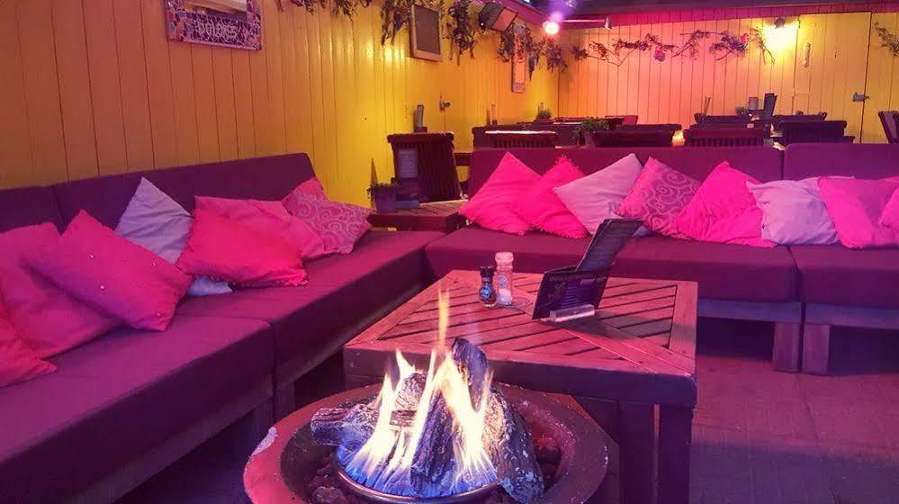 Hotel Dolores Ameland Nes  Esterno foto